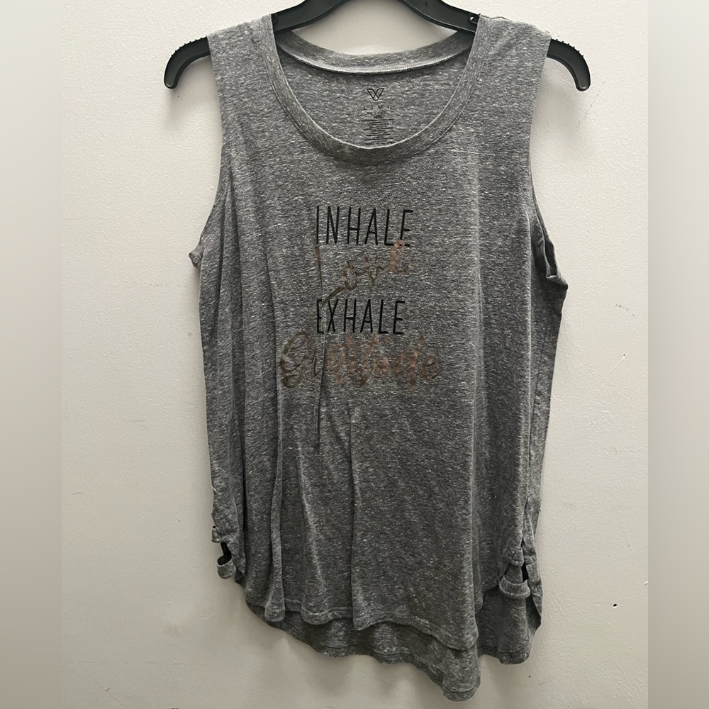 🚨CLEARANCE B1123-15 LIVI Active Graphic Tank